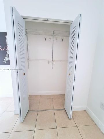 13249 SW 200th Ter 1, Miami, FL 33177