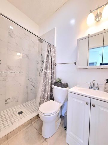 13249 SW 200th Ter 1, Miami, FL 33177