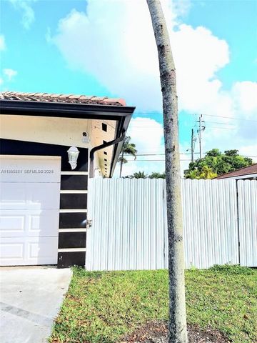 13249 SW 200th Ter 1, Miami, FL 33177