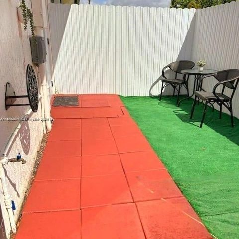 13249 SW 200th Ter 1, Miami, FL 33177