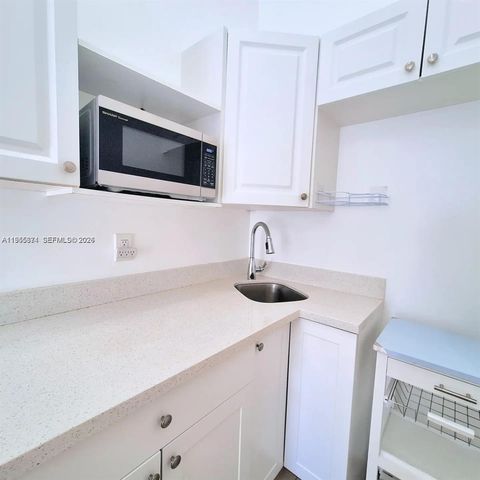 13249 SW 200th Ter 1, Miami, FL 33177