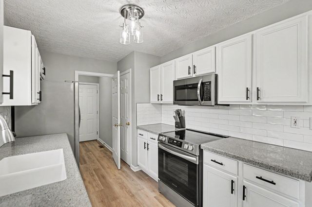 7448 Big Horn Court, Burlington, KY 41005