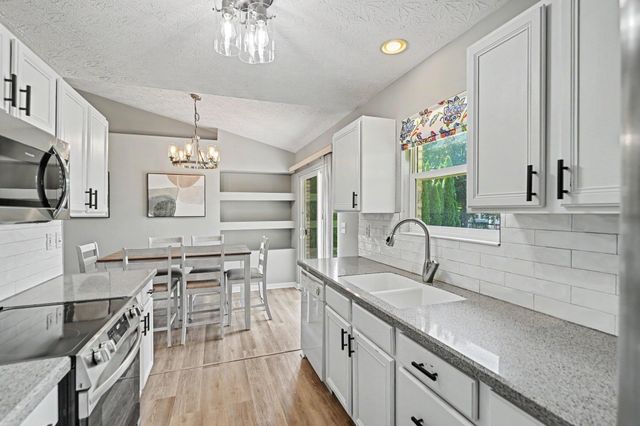 7448 Big Horn Court, Burlington, KY 41005