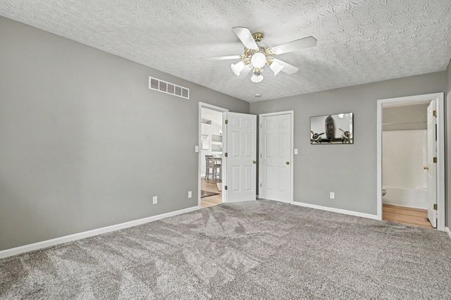7448 Big Horn Court, Burlington, KY 41005