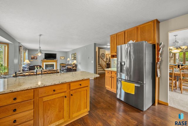 3805 S Lisanne Ave, Sioux Falls, SD 57103