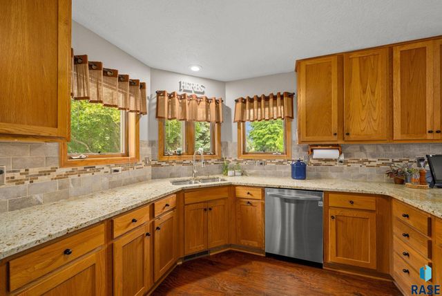 3805 S Lisanne Ave, Sioux Falls, SD 57103