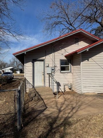 1901 PEARL AVENUE, Wichita Falls, TX 76301