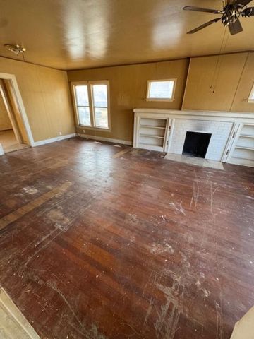 1901 PEARL AVENUE, Wichita Falls, TX 76301