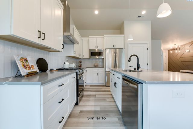 1616 Castlewood Ct, Grandview, WA 98930