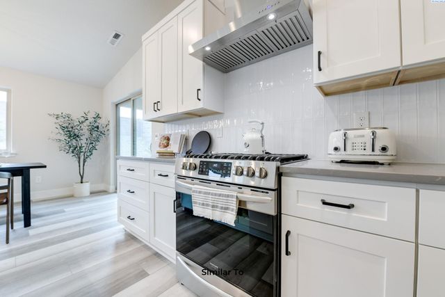 1616 Castlewood Ct, Grandview, WA 98930