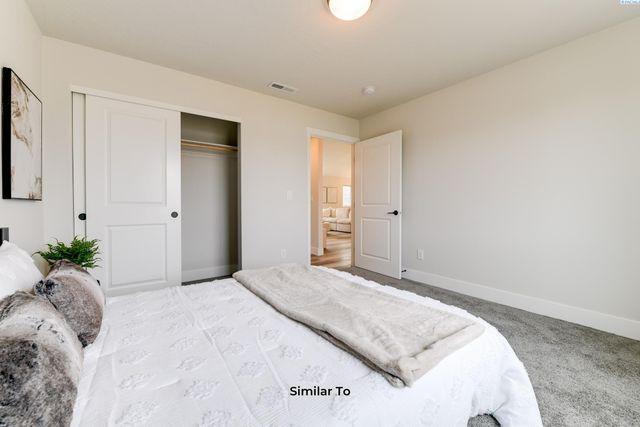 1616 Castlewood Ct, Grandview, WA 98930