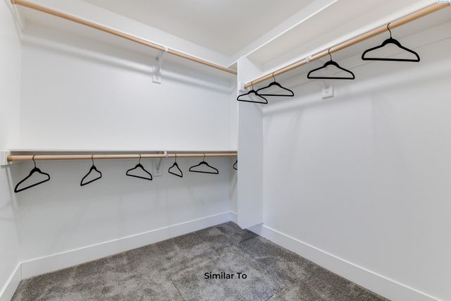 1616 Castlewood Ct, Grandview, WA 98930