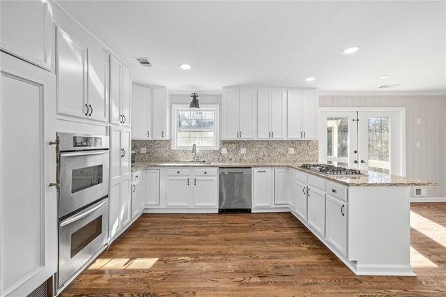 295 Oakland Drive, Gainesville, GA 30501