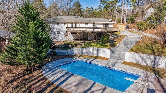 295 Oakland Drive, Gainesville, GA 30501