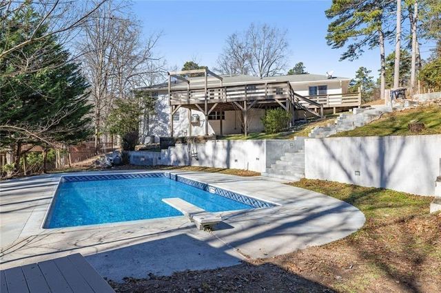 295 Oakland Drive, Gainesville, GA 30501