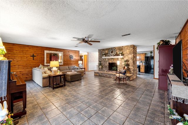 290 Odle Lane, Valley Mills, TX 76689
