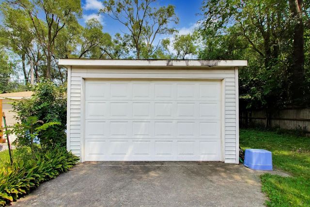 9615 S Bensley Avenue, Chicago, IL 60628