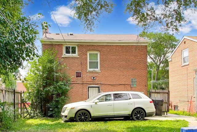 9615 S Bensley Avenue, Chicago, IL 60628