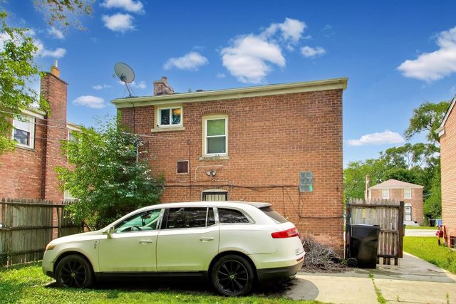 9615 S Bensley Avenue, Chicago, IL 60628