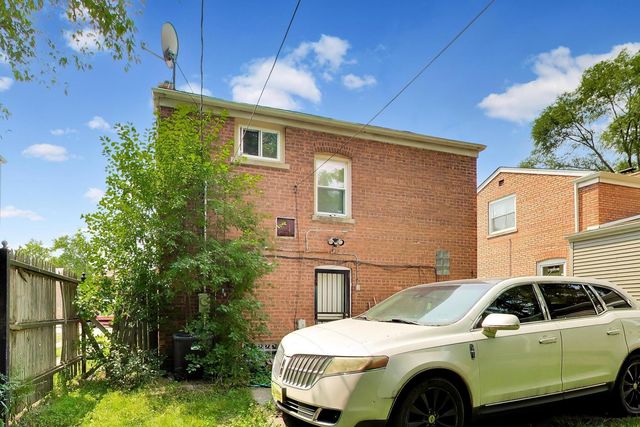 9615 S Bensley Avenue, Chicago, IL 60628