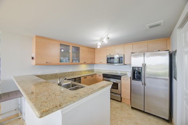 2001 N Ocean Boulevard 603, Fort Lauderdale, FL 33305