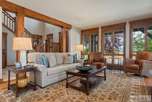 565 Woodland Star Dr, Driggs, ID 83422