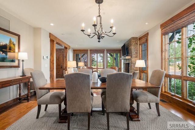 565 Woodland Star Dr, Driggs, ID 83422