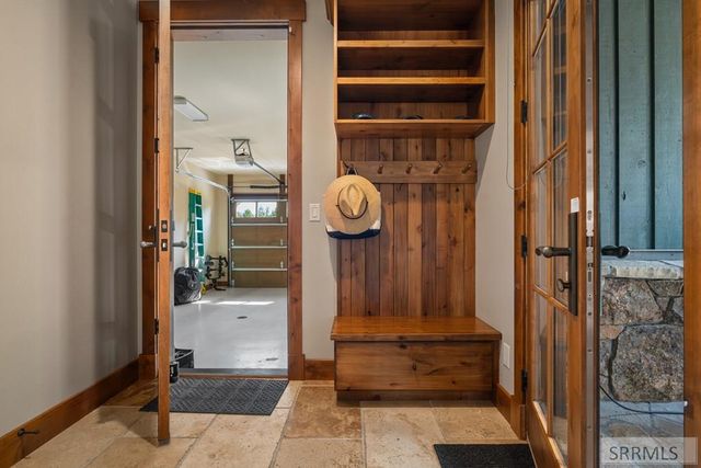 565 Woodland Star Dr, Driggs, ID 83422