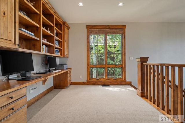 565 Woodland Star Dr, Driggs, ID 83422