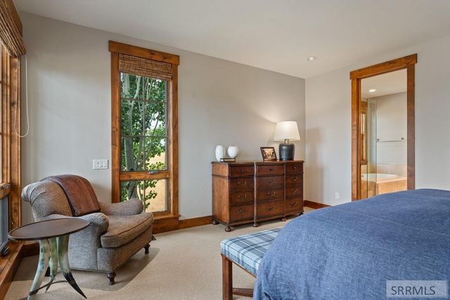 565 Woodland Star Dr, Driggs, ID 83422