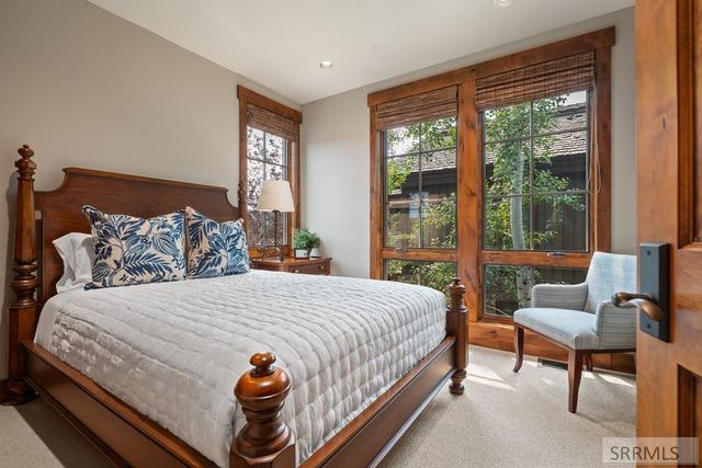 565 Woodland Star Dr, Driggs, ID 83422