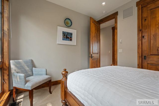 565 Woodland Star Dr, Driggs, ID 83422