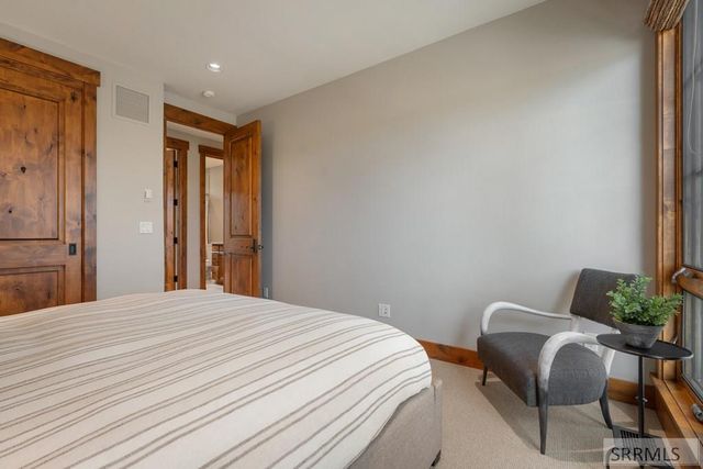 565 Woodland Star Dr, Driggs, ID 83422