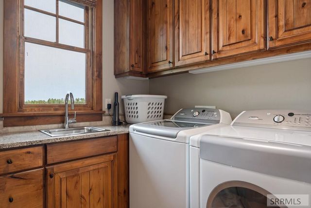 565 Woodland Star Dr, Driggs, ID 83422