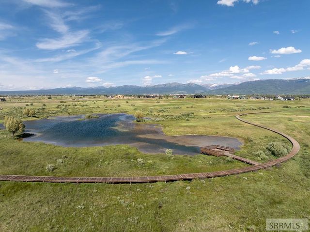 565 Woodland Star Dr, Driggs, ID 83422