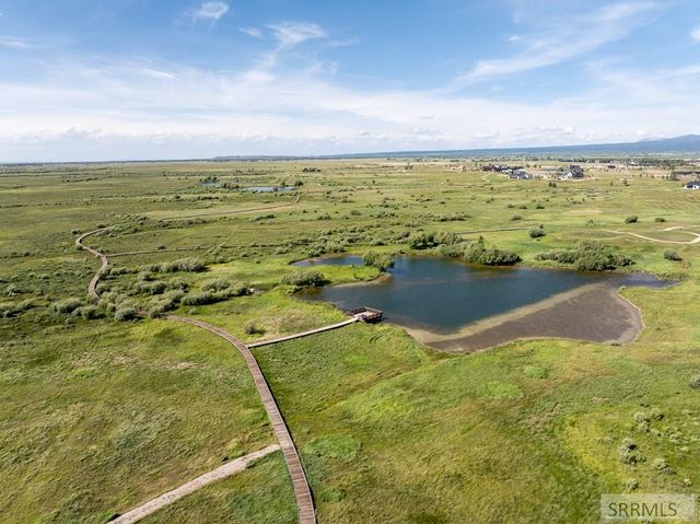 565 Woodland Star Dr, Driggs, ID 83422