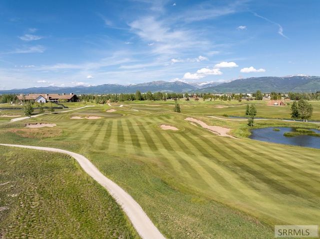 565 Woodland Star Dr, Driggs, ID 83422