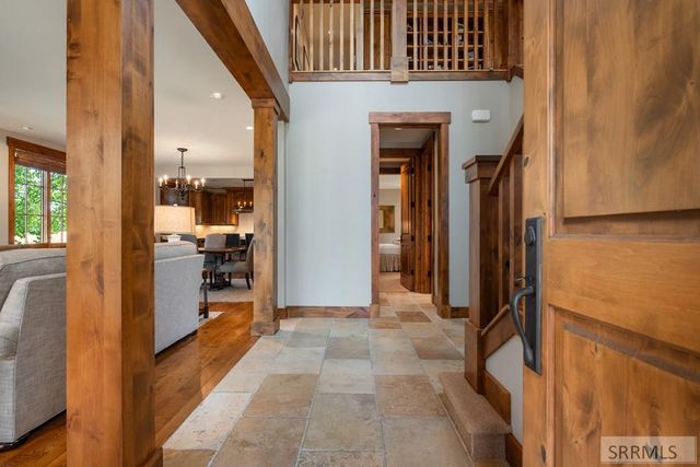 565 Woodland Star Dr, Driggs, ID 83422