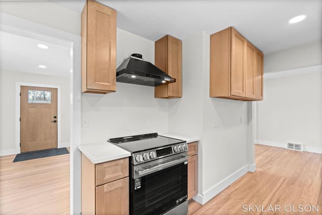 1924 Maryland Boulevard, Norton Shores City, MI 49441