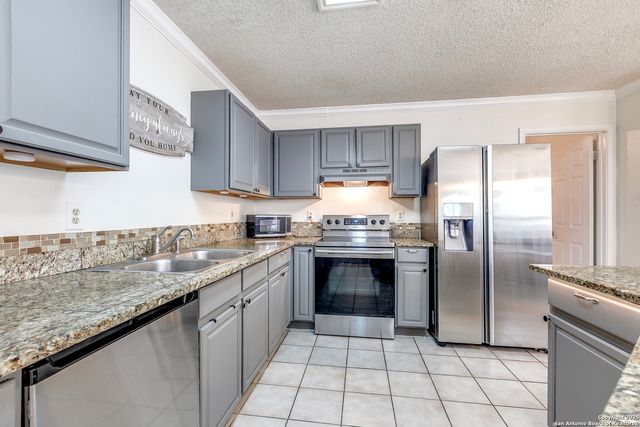 2106 Border Mill, San Antonio, TX 78230