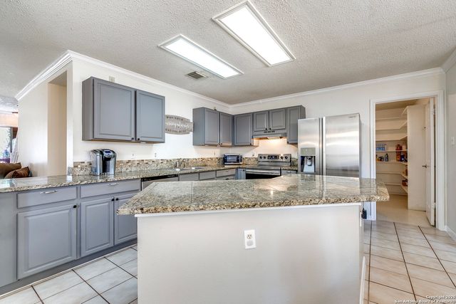 2106 Border Mill, San Antonio, TX 78230