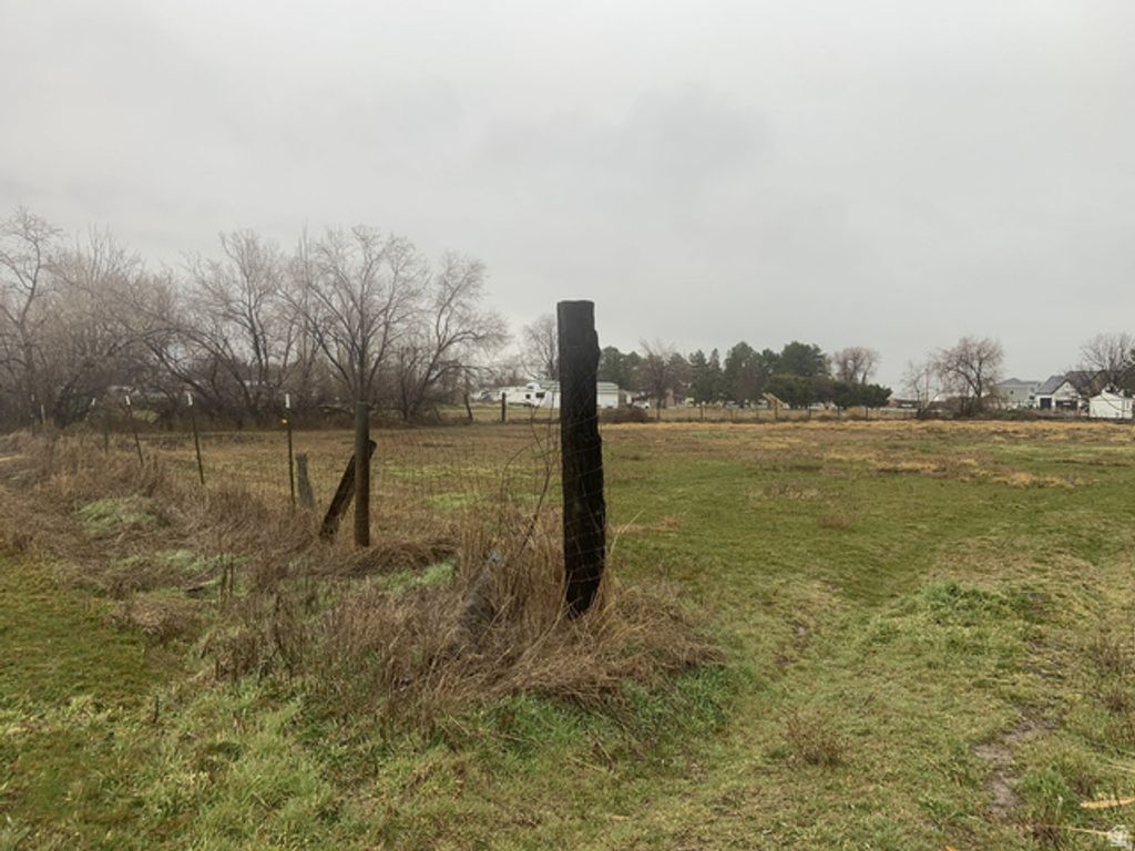 Image 11 of property listing at 2898 W NORTH PLAIN CITY RD, Plain City, UT 84404
