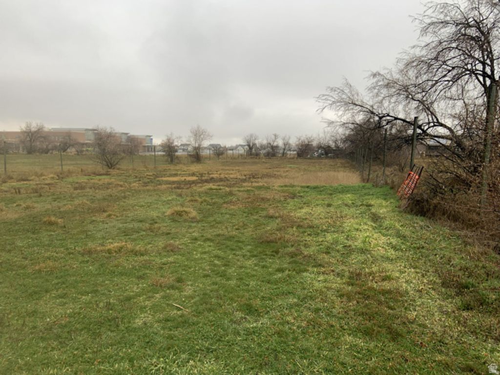 Image 14 of property listing at 2898 W NORTH PLAIN CITY RD, Plain City, UT 84404