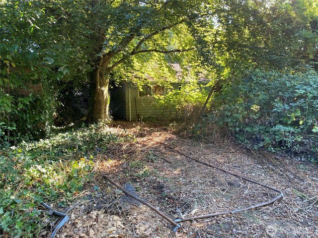 20343 75th Avenue NE, Kenmore, WA 98028