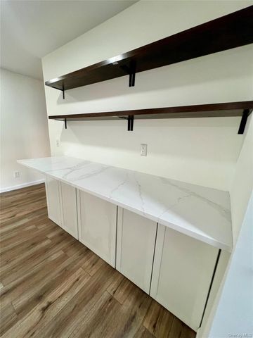 2449I Union Boulevard 34A, Islip, NY 11751