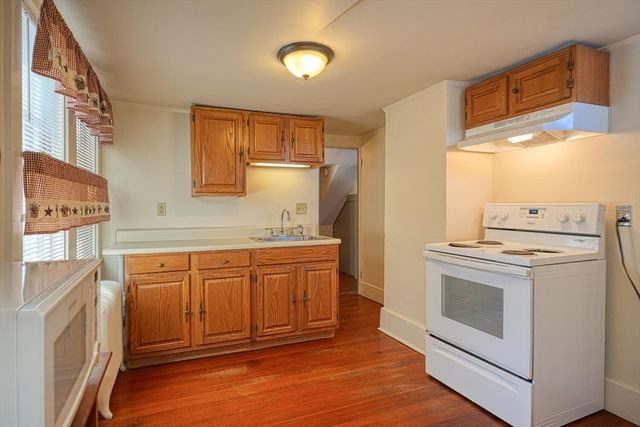 209 Main St B, Medway, MA 02053