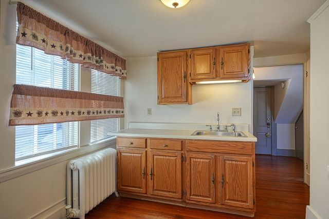 209 Main St B, Medway, MA 02053