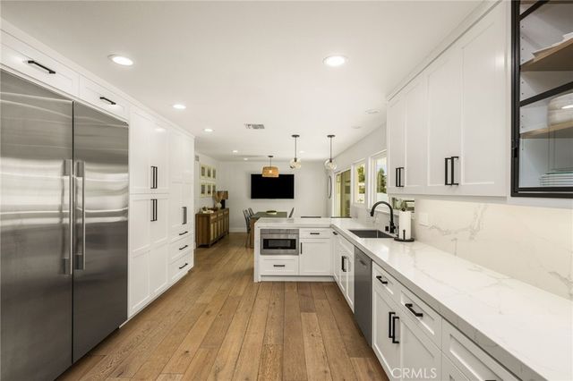 19321 Weymouth, Huntington Beach, CA 92646