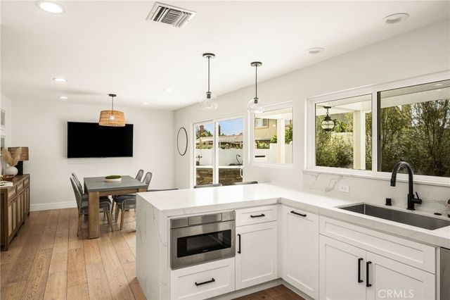 19321 Weymouth, Huntington Beach, CA 92646