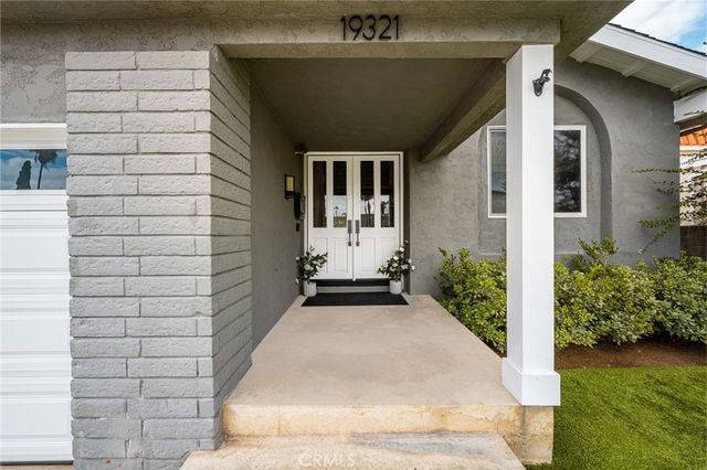 19321 Weymouth, Huntington Beach, CA 92646
